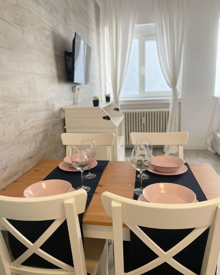 White Apartment Bucharest Luaran gambar